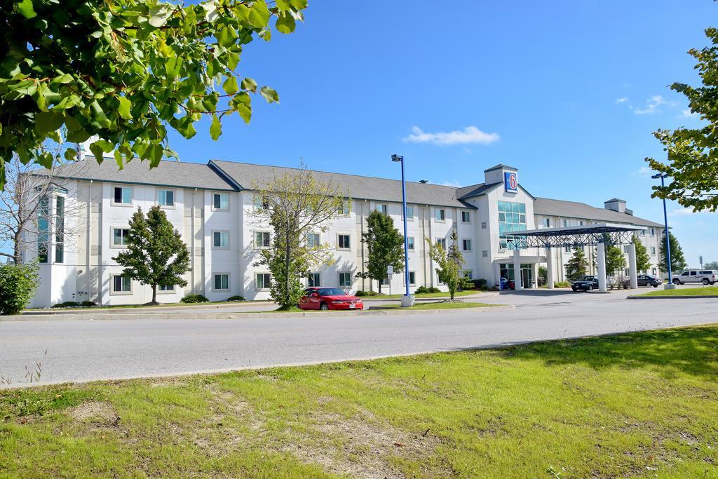 Motel 6-Whitby, On - Toronto East المظهر الخارجي الصورة