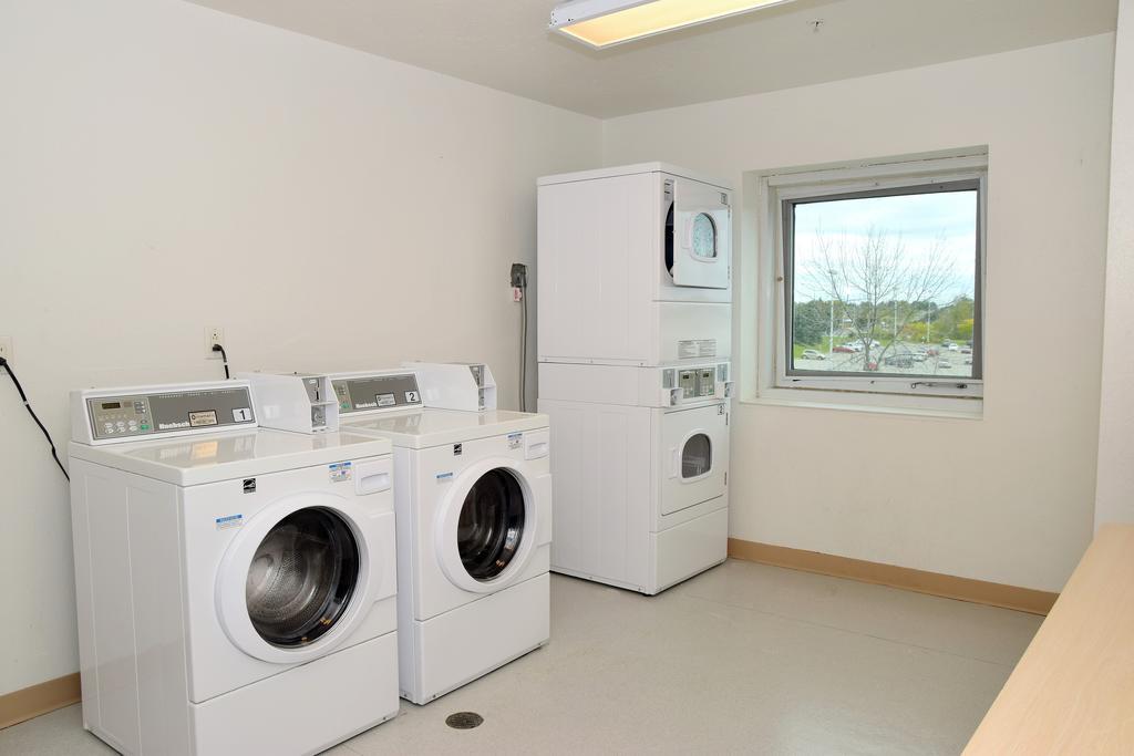 Motel 6-Whitby, On - Toronto East المظهر الخارجي الصورة