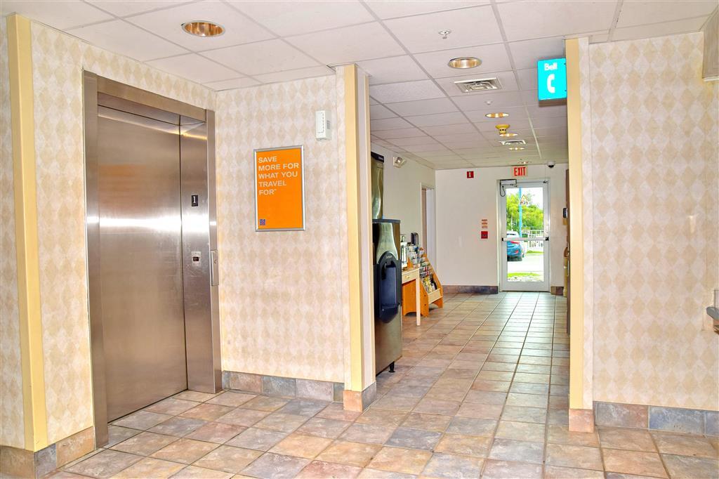 Motel 6-Whitby, On - Toronto East المظهر الداخلي الصورة