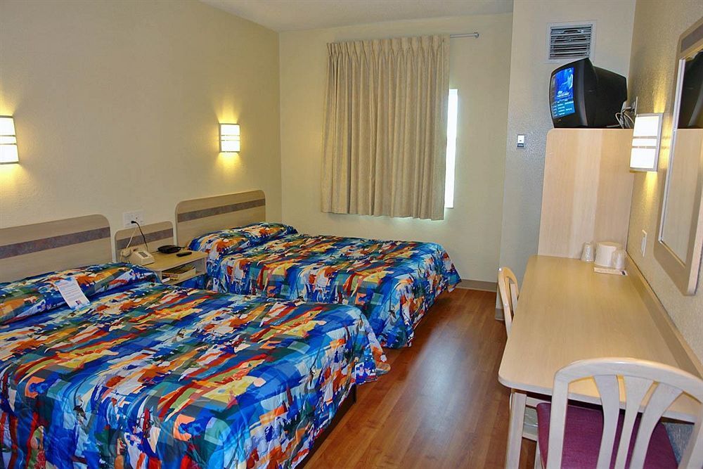 Motel 6-Whitby, On - Toronto East المظهر الخارجي الصورة