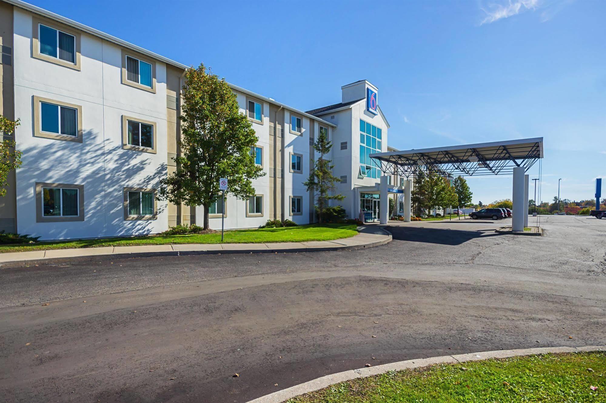 Motel 6-Whitby, On - Toronto East المظهر الخارجي الصورة