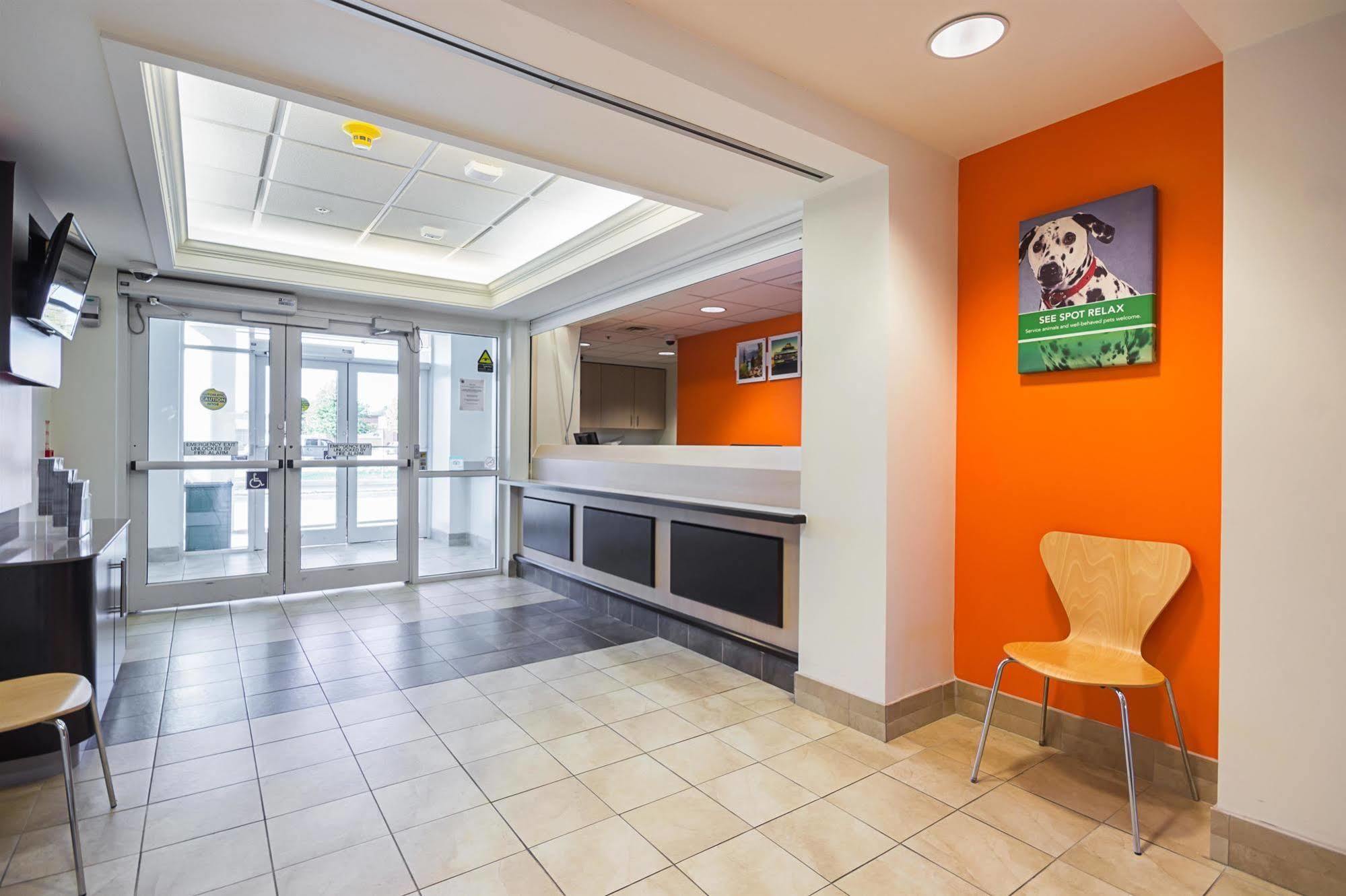 Motel 6-Whitby, On - Toronto East المظهر الخارجي الصورة